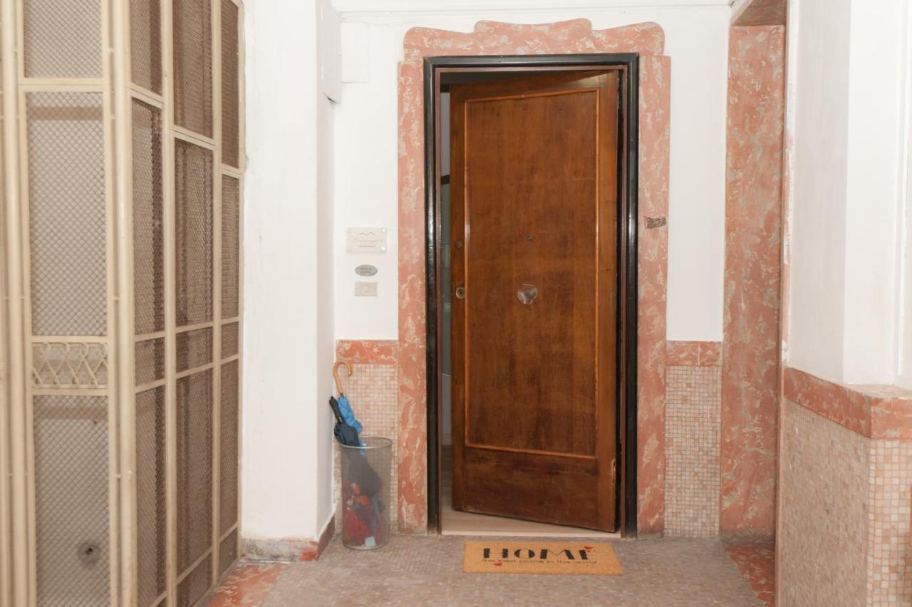 Michelangelo 80 Apartment Napoli Esterno foto